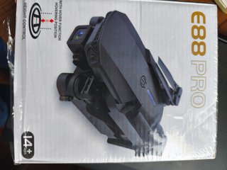 Dron E88 PRO 4K HD