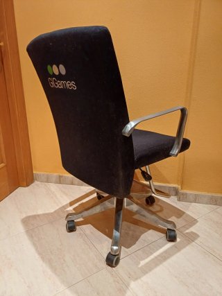 Sillón de oficina con ruedas