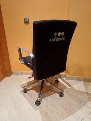 Sillón de oficina con ruedas
