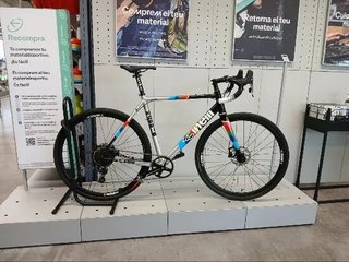 Bicicleta Cinelli Zydeco, talla 56, 700x38C, SRAM Apex 11v