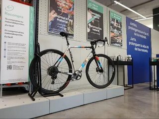 Bicicleta Cinelli Zydeco, talla 56, 700x38C, SRAM Apex 11v