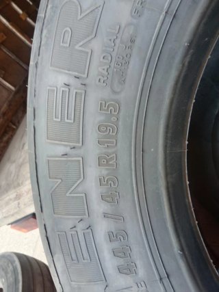 Neumático Michelin 445/45 R19.5