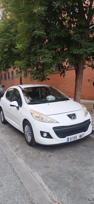 Peugeot 207 2011