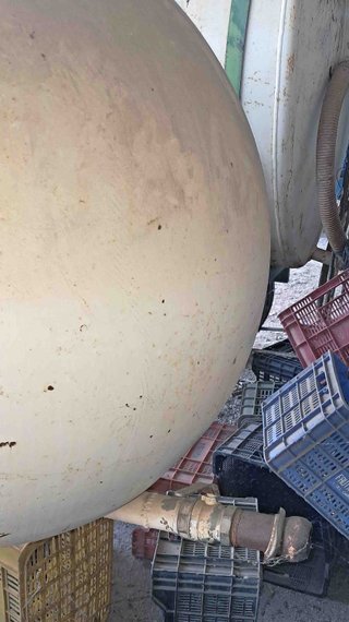 Remolque cisterna / cuba agua 2.200L.