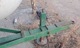 Remolque cisterna / cuba agua 2.200L.