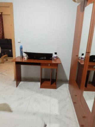 Conjunto Armario con espejo,cabezal, 2 mesitas y e