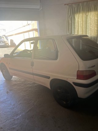 Peugeot 106
