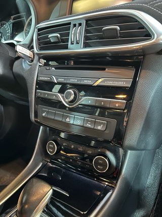 Infiniti Q30 S 2.2
