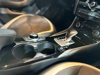 Infiniti Q30 S 2.2