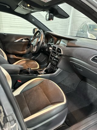 Infiniti Q30 S 2.2