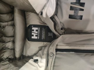 Abrigo Helly Hansen Gris