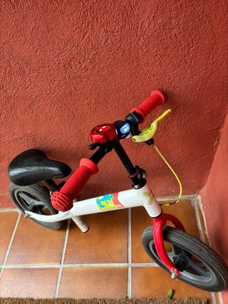 Bicicleta de equilibrio infantil