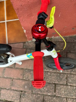 Bicicleta de equilibrio infantil