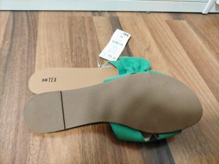 Sandalias nuevas talla 38
