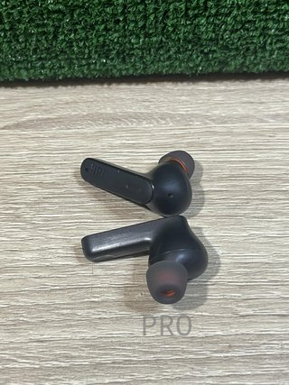 Auriculares inalámbricos JBL Tune 130 NC TWS