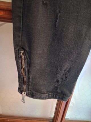 Pantaloni uomo neri strappati