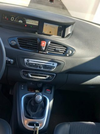 Renault Grand Scenic 2012