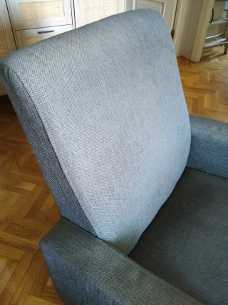Butaca de tela gris