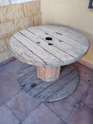 Bobina de madera para mesa