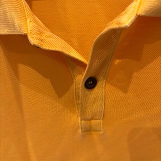 Polo  Hugo BOSS color mostaza Talla XL