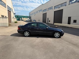 Mercedes-Benz Clase C 2006