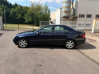 Mercedes-Benz Clase C 2006