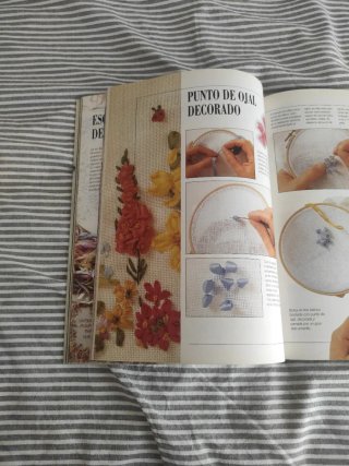 Libro "Bordar con cintas de seda".