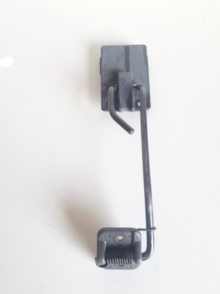 Retenedor freno puerta trasera izq - SEAT INCA