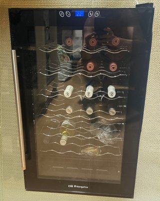 Vinoteca Orbegozo 28 botellas con control digital