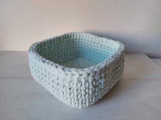 Cesta crochet cuadrada multiusos