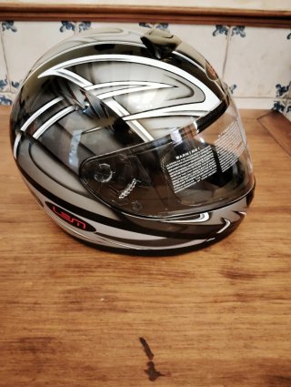 Casco de moto LEM