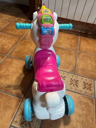 Unicornio balancín Clementoni