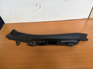 Plástico Bajo Colin Derecho Yamaha Tricity 300 21
