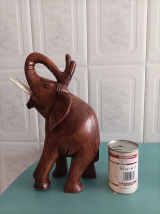 Elefant decoratiu de fusta