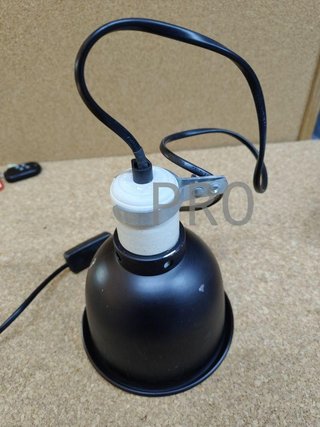 Soporte de Bombilla con Pinza para terrario