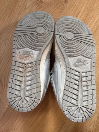 Nike Air Jordan 1 Low Gris/Blanco