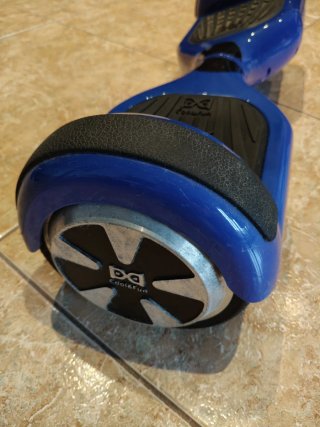 Hoverboard azul con bolsa y cargador