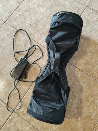 Hoverboard azul con bolsa y cargador