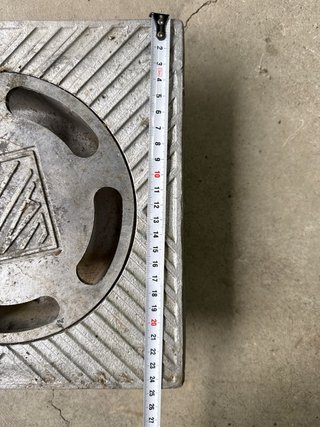 4 Sumideros de desagüe metálico con diseño