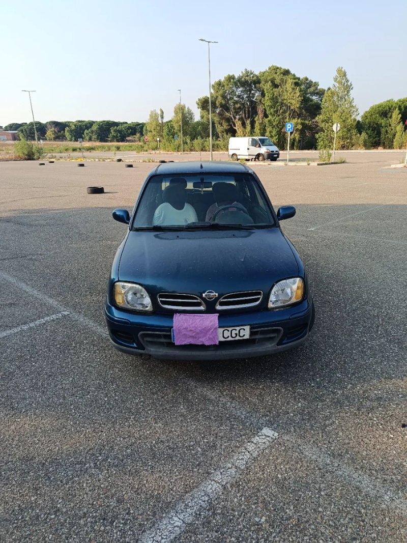 Nissan Micra 2002 - foto 1