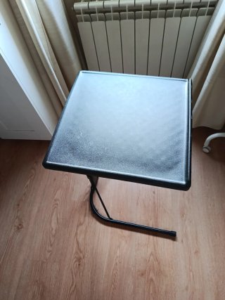 Mesita auxiliar plegable