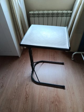 Mesita auxiliar plegable