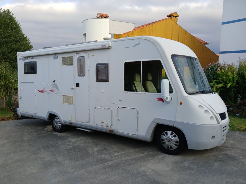Autocaravana integral Bavaria i71 (2010) - foto 1