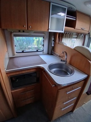 Autocaravana integral Bavaria i71 (2010)