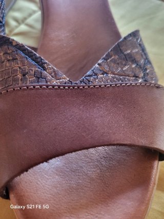 Sandalias de piel marrón Talla 38