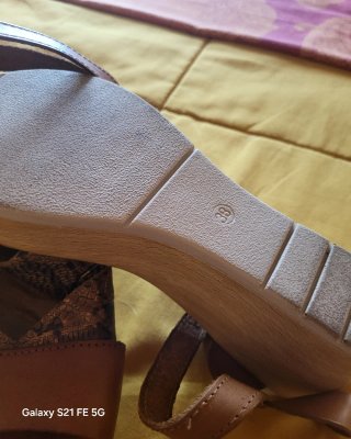 Sandalias de piel marrón Talla 38
