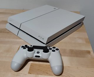 Consola Sony PS4 Blanca + Mando