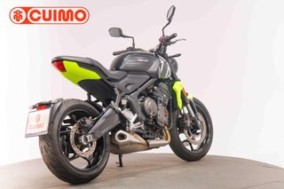 TRIUMPH TRIDENT 660