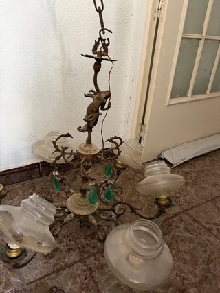 Lámpara araña y candelabros antiguos