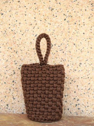 Bolso de mano cilíndrico crochet
